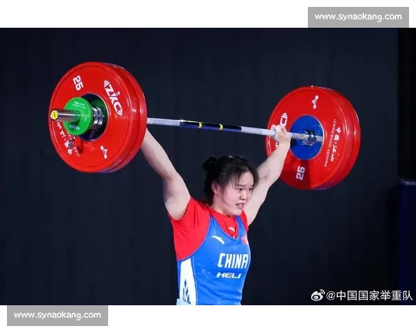 巅峰力量较量：全球举重运动员极限挑战赛全纪录